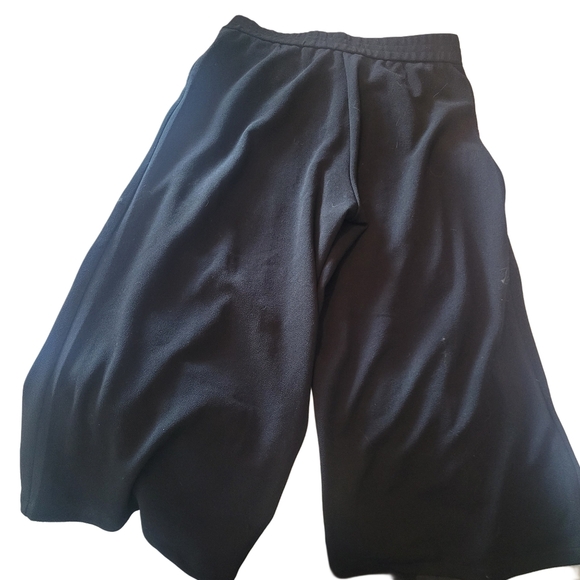 Suzy Shier Black Wide-Leg Cropped Pants with Button Detail L - Picture 3 of 4